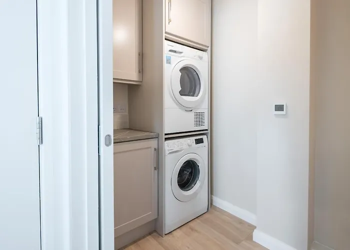 アパート 2nd Floor Stylish 2-bed *