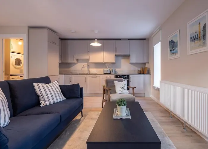 アパート 2nd Floor Stylish 2-bed *